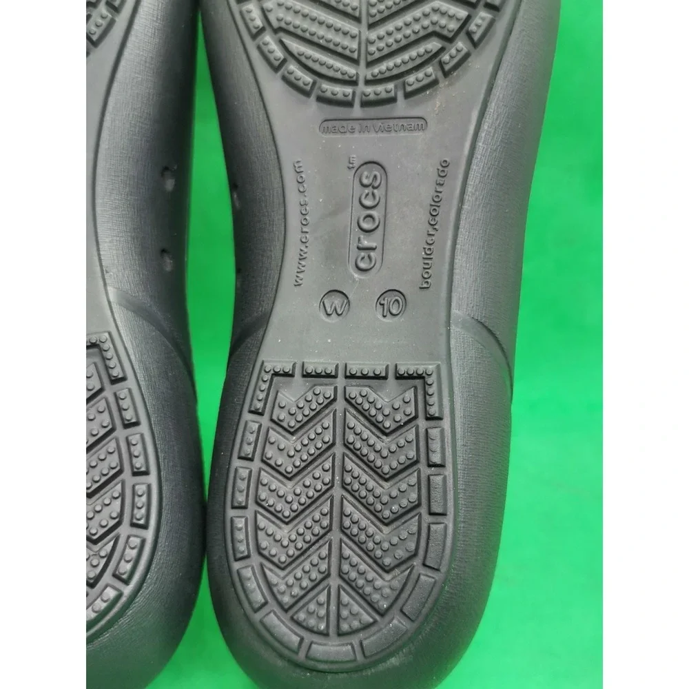 CROCS Patent Cap Toe Ballet  Flats Women's Size 10 Black shoes  slip on comfort